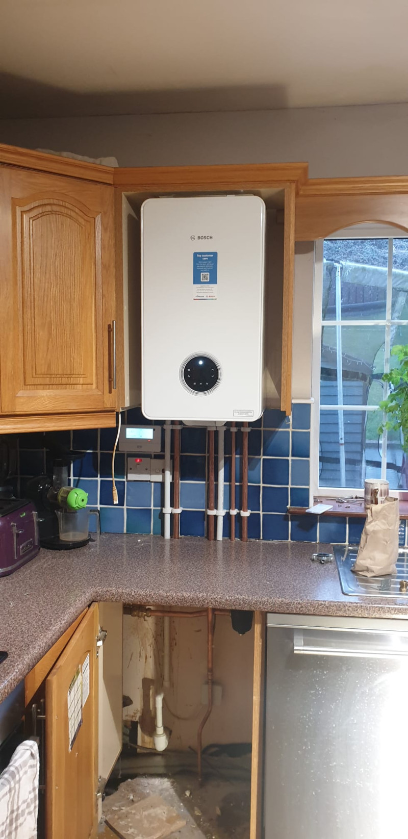 Replacement with the new Bosch 4000 giving the customer peace of mind with 10 year manufacturer's warranty. Supplied and fitted by EPC Plumbing & Heating in Alderwood, Carrickmacross, County Monaghan, Ireland